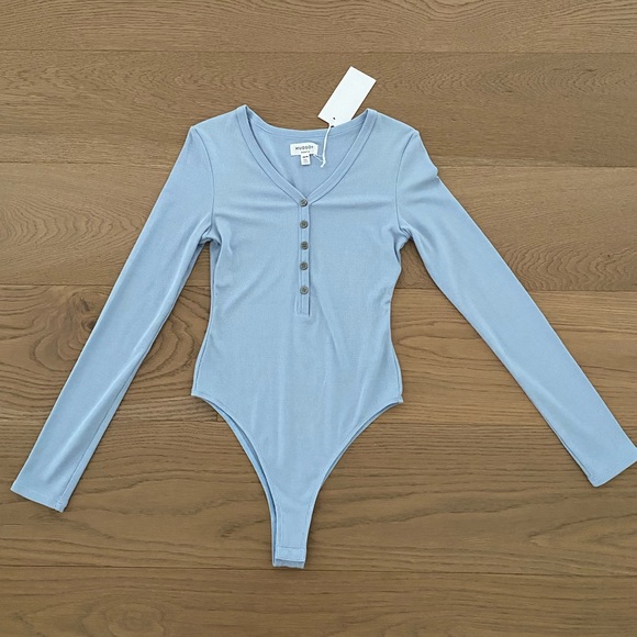 Hudson North Women’s Henley Long Sleeve Body Suit. Light Blue. Size XS. NWT. - Picture 9 of 11